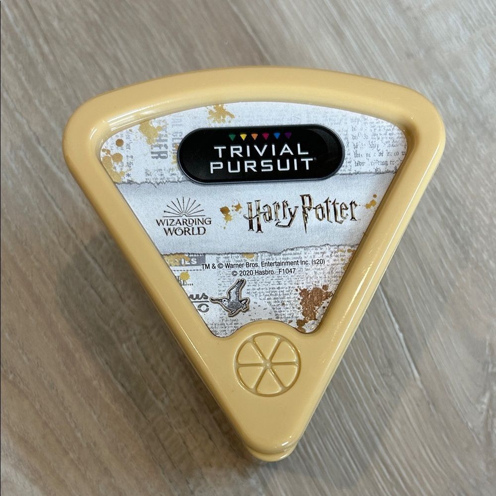 Hasbro Trivial Pursuit Harry Potter Game - Yellow